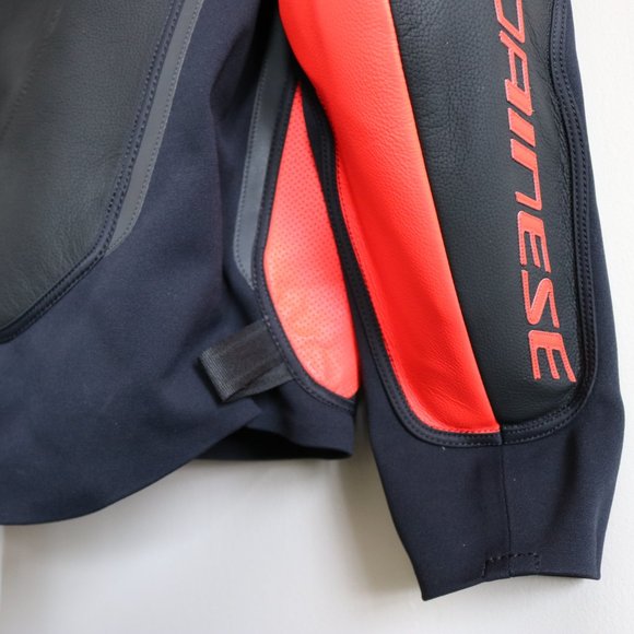 Dainese Intrepida perforated leather jacket - Picture 7 of 16